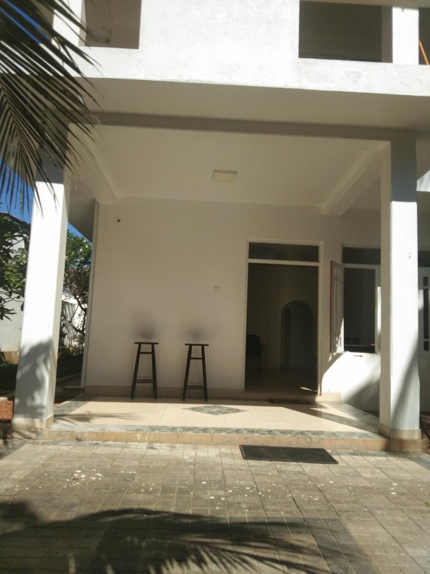 Ayu Hostel Ambalangoda  Exteriör bild